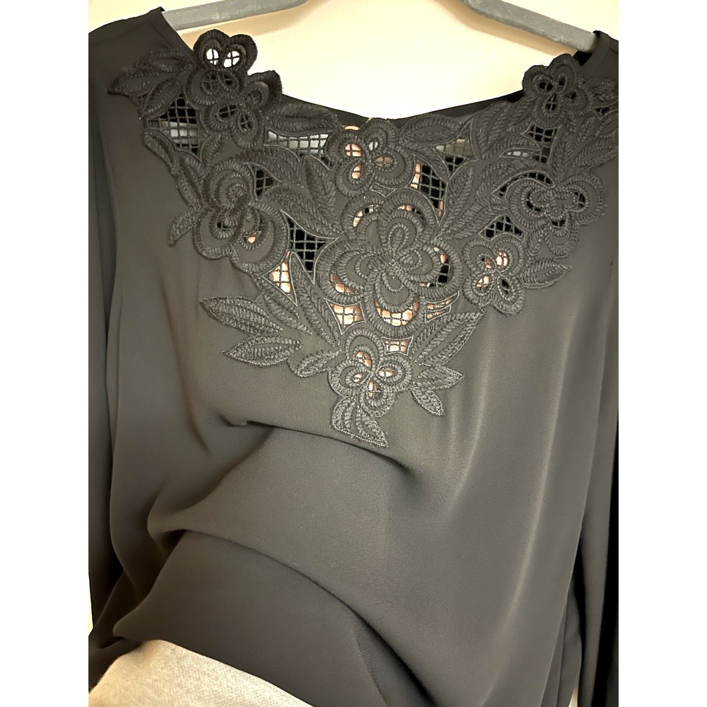 Ann Taylor Lace Neckline Black Blouse Womens sz S Career Casual Evening Timeless - Picture 4 of 14